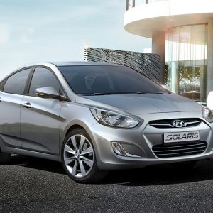 Серый Hyundai Solaris